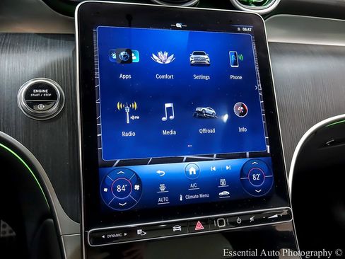 Used 2023 Mercedes-Benz GLC 300 4MATIC w/ AMG Line image 21