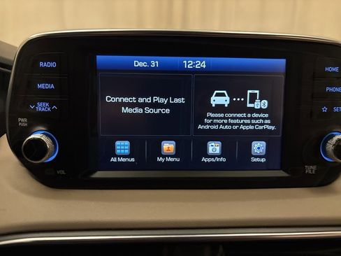 Used 2020 Hyundai Santa Fe SE image 18