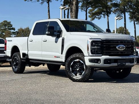 Used 2026 Ford F250 Platinum w/ Tremor Off-Road Package image 2