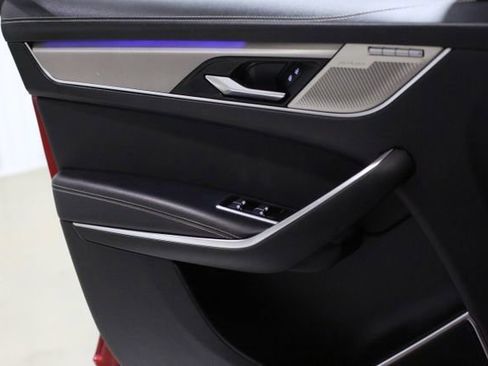 Used 2024 Jaguar F-PACE R-Dynamic S image 11