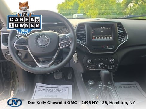 Used 2021 Jeep Cherokee Latitude AWD/4WD image 4