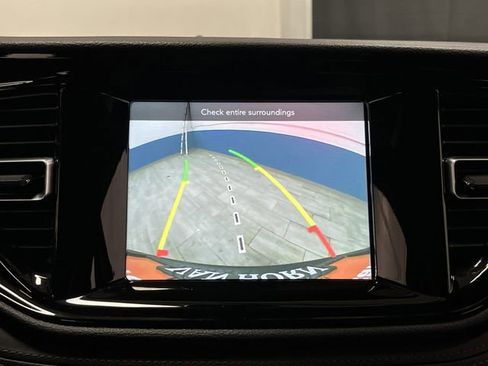 Used 2024 Dodge Durango SXT w/ 3rd Row Seating Group image 9