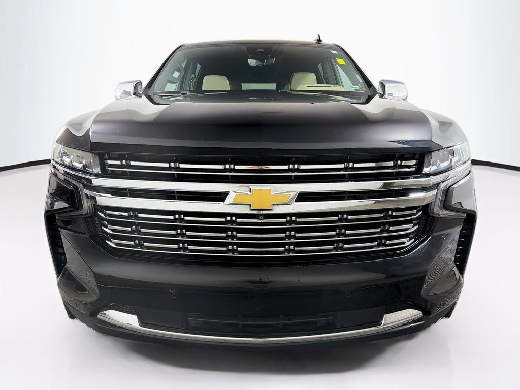 Used 2023 Chevrolet Suburban Premier AWD/4WD image 2