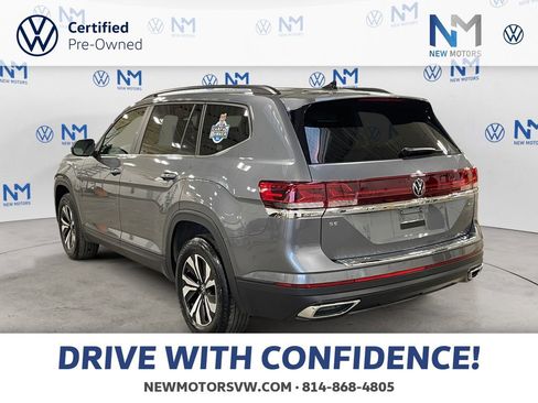 Used 2024 Volkswagen Atlas SE AWD/4WD image 3