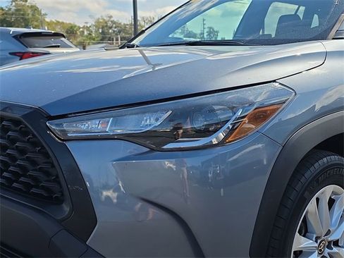 Used 2023 Toyota Corolla Cross LE image 8