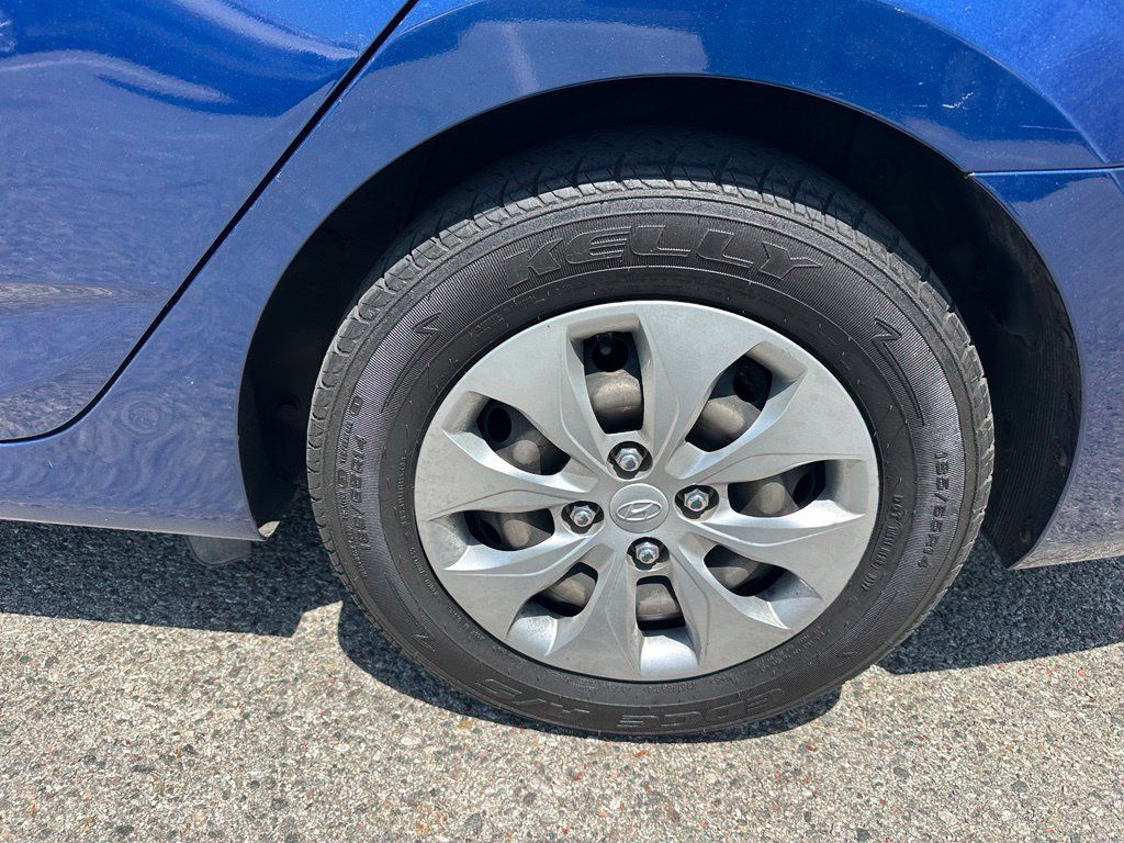 Used 2017 Hyundai Accent SE FWD image 7