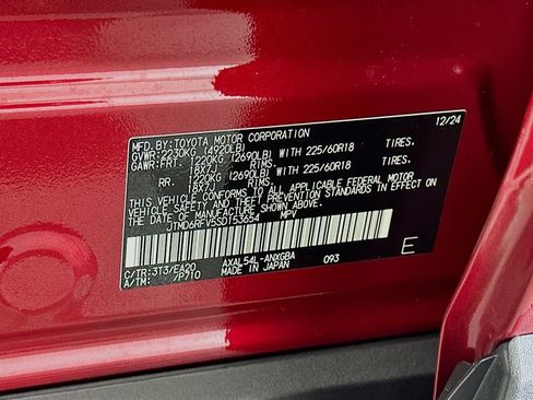 Used 2025 Toyota RAV4 Limited AWD/4WD image 33