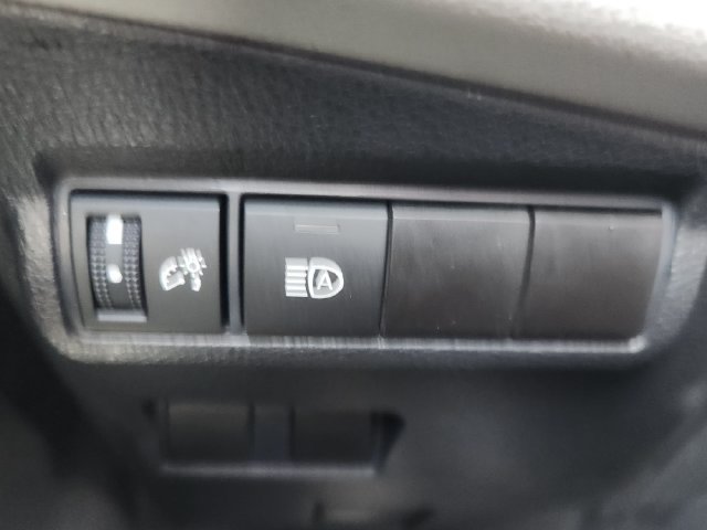 Certified 2024 Toyota Corolla Cross LE w/ Moonroof Package FWD image 21