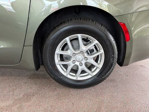 New 2027 Chrysler Pacifica Select FWD image 20