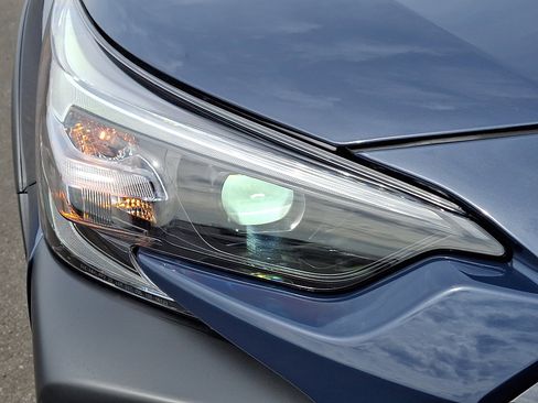 Certified 2025 Subaru Outback Premium w/ Popular Package #1A image 9