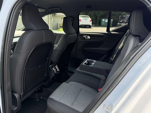 Used 2024 Volvo XC40 B5 Core AWD/4WD image 15