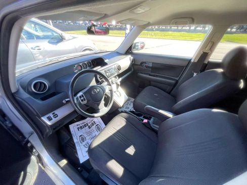 Used 2008 Scion xB FWD image 9