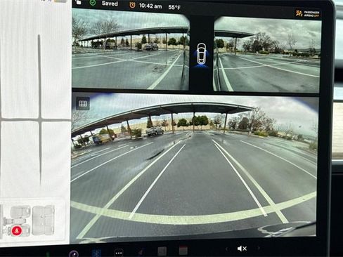 Used 2025 Tesla Model Y Long Range image 26