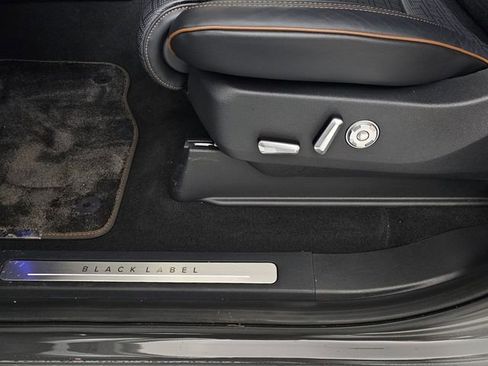 New 2025 Lincoln Navigator L Black Label AWD/4WD image 24