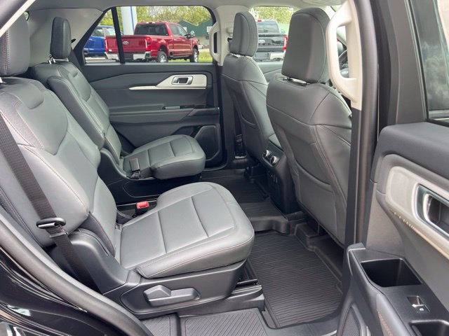 New 2026 Ford Explorer Active w/ Active Comfort Package AWD/4WD image 12
