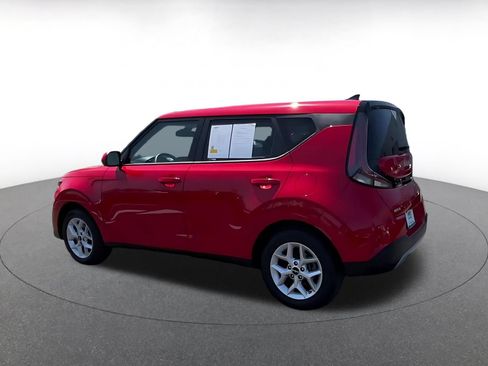 Used 2025 Kia Soul LX w/ LX Technology Package FWD image 10
