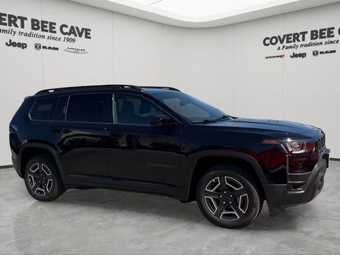 New 2026 Jeep Cherokee Laredo image 12