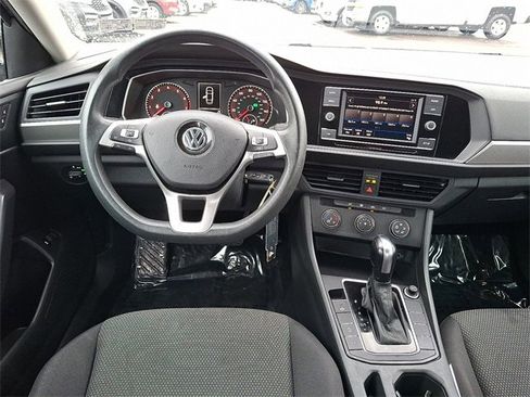Used 2019 Volkswagen Jetta S w/ Driver Assistance Package image 11
