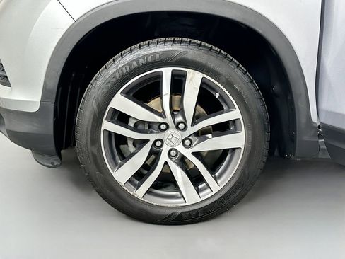 Used 2018 Honda Pilot Touring image 35