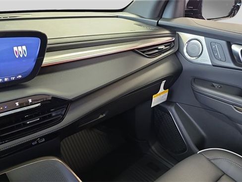 New 2026 Buick Enclave Avenir w/ Super Cruise Package image 25