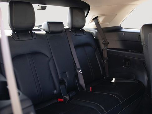 Used 2024 MAZDA CX-90 Plug-In Hybrid w/ Preferred AWD/4WD image 17