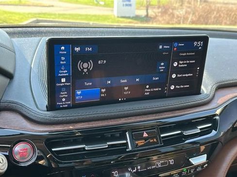 Certified 2025 Acura MDX w/ Advance Package image 18