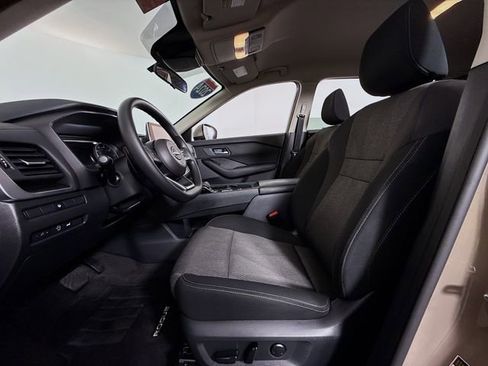 Certified 2024 Nissan Rogue SV image 6