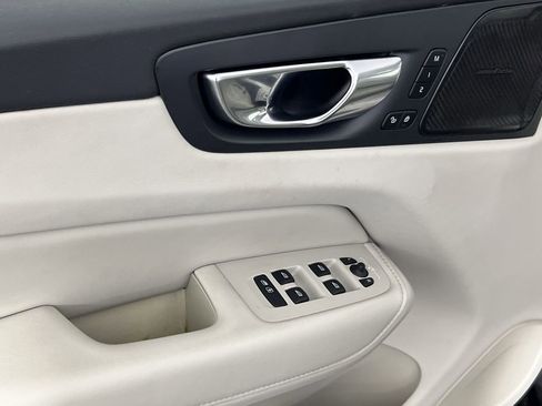 Used 2023 Volvo XC60 B5 Plus w/ Climate Package image 16