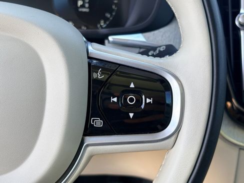 Used 2018 Volvo XC60 T8 Inscription image 21