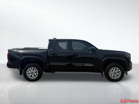 New 2026 Toyota Tacoma SR5 AWD/4WD image 8