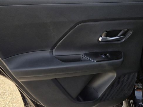 New 2026 Nissan Kicks SV image 10