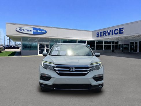 Used 2017 Honda Pilot Elite image 3