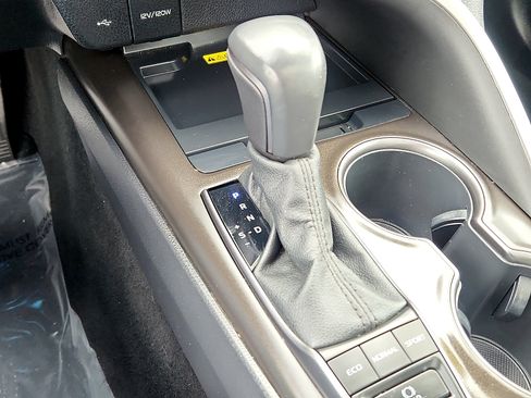 Used 2022 Toyota Camry XSE w/ Navigation Package image 13