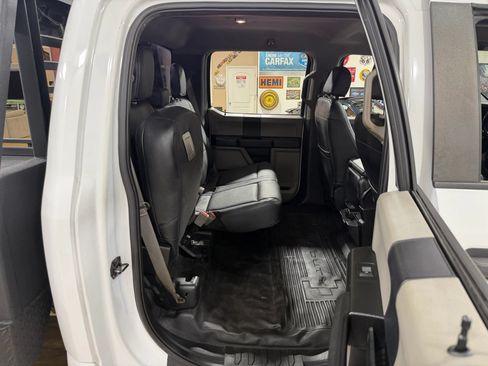 Used 2018 Ford F350 4x4 Crew Cab XL DRW w/ Power Equipment Group image 17