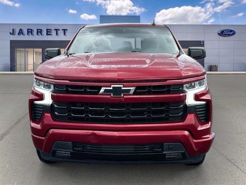Used 2023 Chevrolet Silverado 1500 RST w/ Convenience Package II AWD/4WD image 2