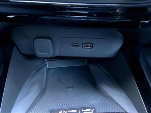 Used 2025 Chevrolet Trax ACTIV w/ Sunroof Package image 36