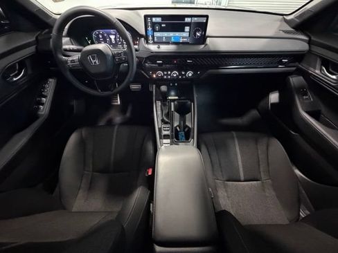 Used 2025 Honda Accord Sport image 17
