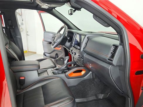 Used 2023 Nissan Frontier PRO-4X w/ Pro-4X Premium Package AWD/4WD image 31