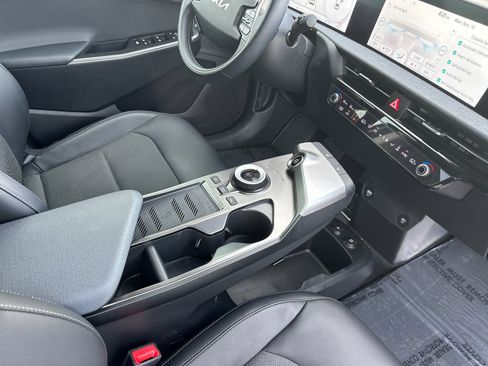 Certified 2023 Kia EV6 Light image 16