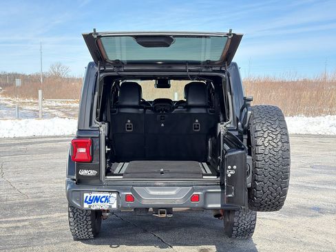 Used 2019 Jeep Wrangler Unlimited Sahara w/ Quick Order Package 24M Moab image 39