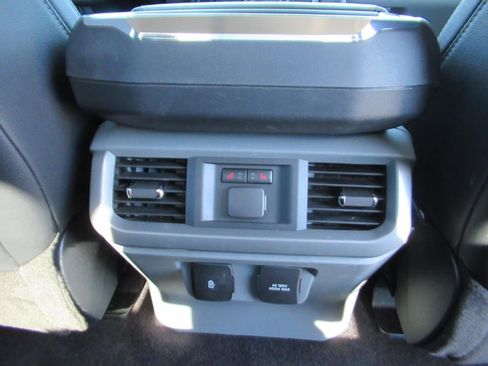 Used 2022 Ford F150 Lariat w/ Equipment Group 502A High image 37