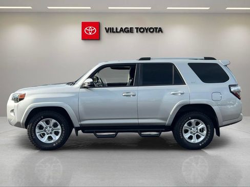 Certified 2022 Toyota 4Runner SR5 RWD image 2