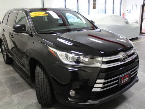 Used 2017 Toyota Highlander Limited Platinum w/ Protection Package #3 AWD/4WD image 3