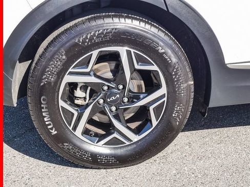 Certified 2025 Kia Sportage LX FWD image 11