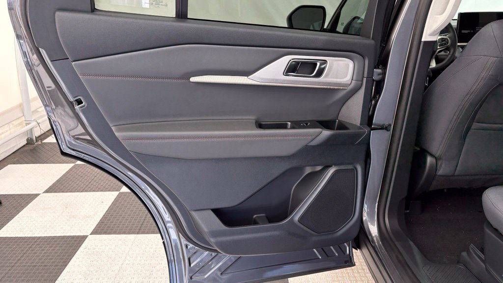 New 2026 Ford Explorer Active AWD/4WD image 23
