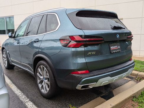 Used 2024 BMW X5 xDrive50e w/ Premium Package AWD/4WD image 4
