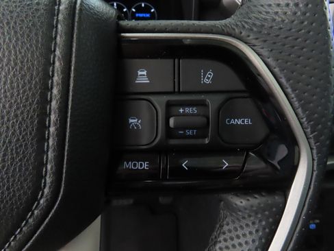 Used 2024 Toyota Tundra Limited w/ Power Package AWD/4WD image 14
