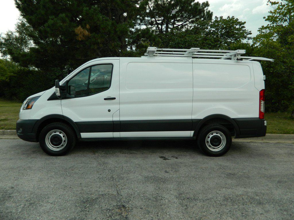 Used 2023 Ford Transit 250 Low Roof RWD image 4