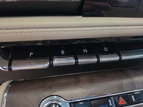 Used 2024 Lincoln Aviator Reserve w/ Equipment Group 201A RWD image 32