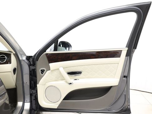 Used 2018 Bentley Flying Spur V8 AWD/4WD image 90